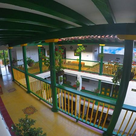 Hotel Vegas Del Rio Támesis Extérieur photo