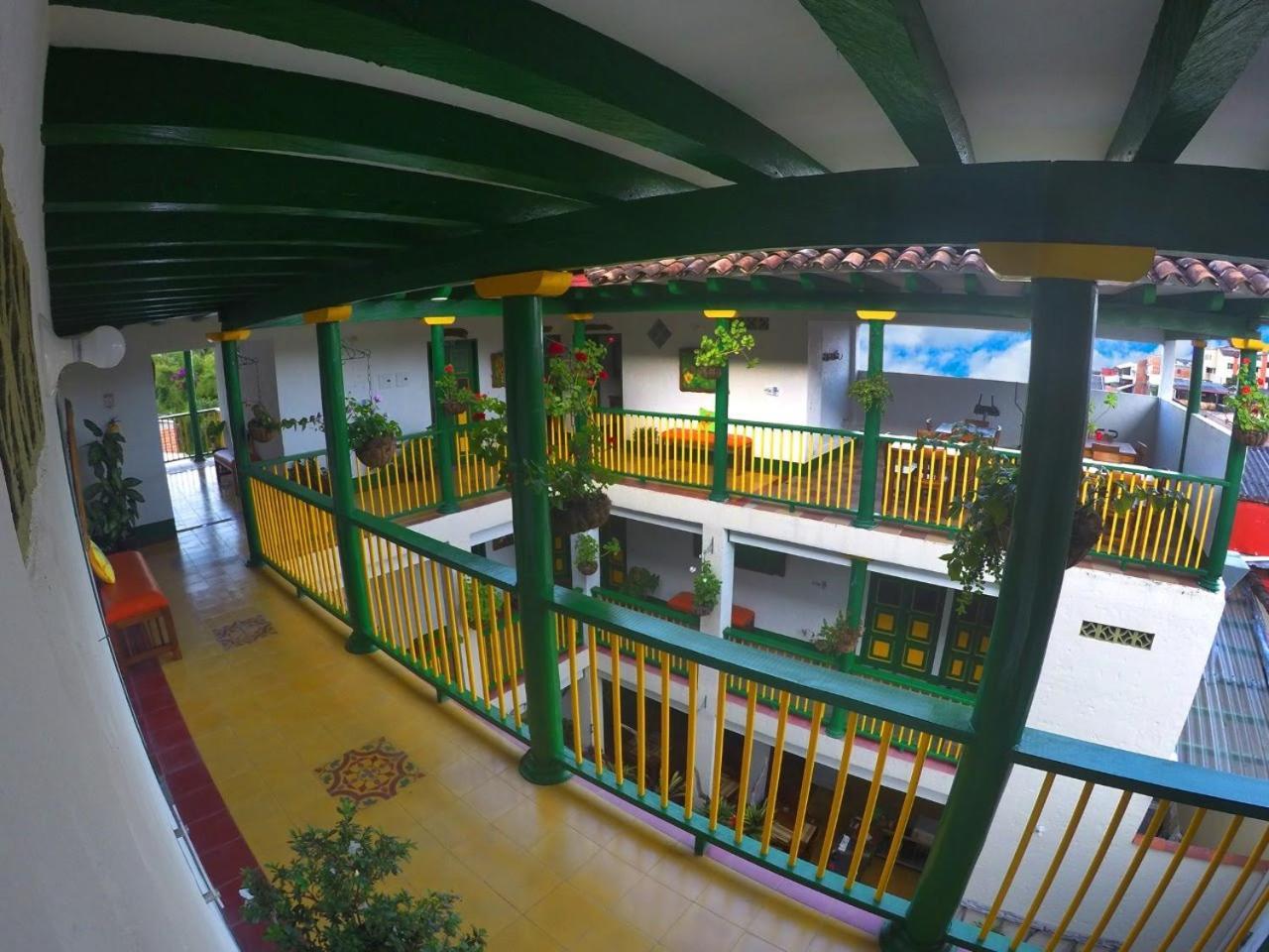 Hotel Vegas Del Rio Támesis Extérieur photo