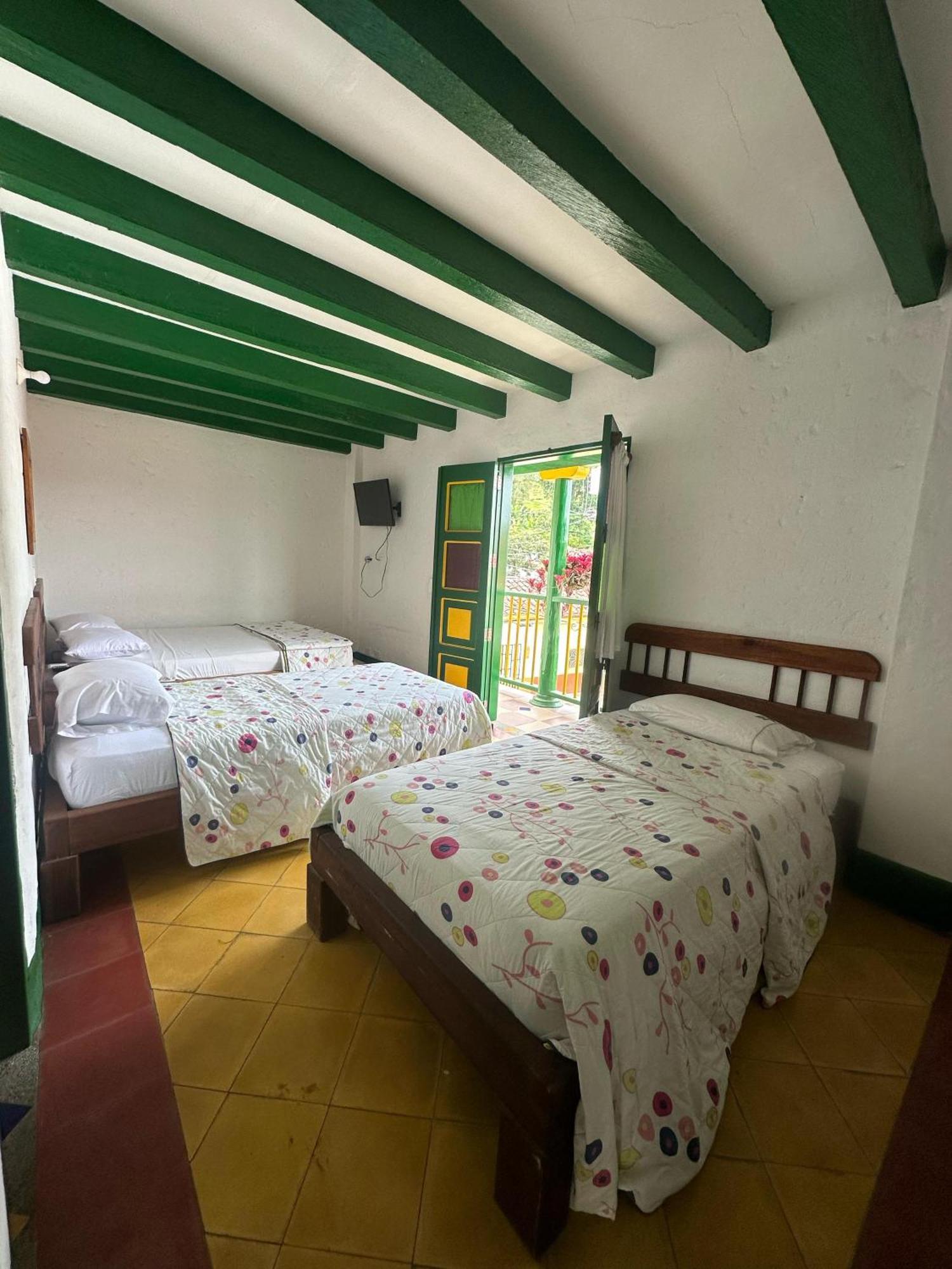 Hotel Vegas Del Rio Támesis Extérieur photo